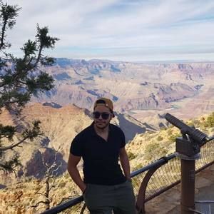 Meet your Posher, Hamza